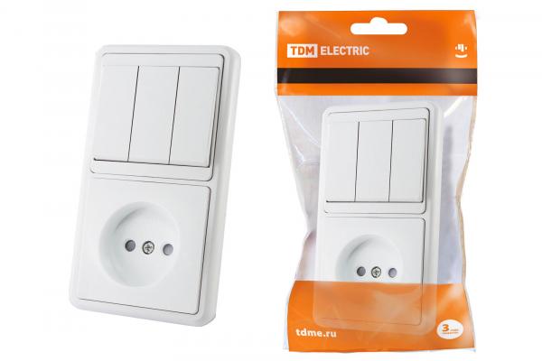 TDM  Блок комбинированный БКВР 3-клавишный выключатель + розетка 2П с защитными шторками SQ1813-0006